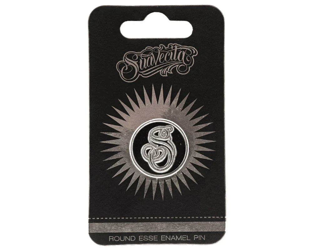 Round Suavecita Esse Enamel Pin - Silver